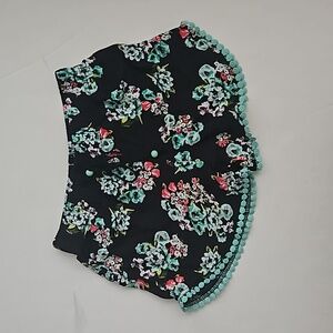 Girls adorable shorts size 8